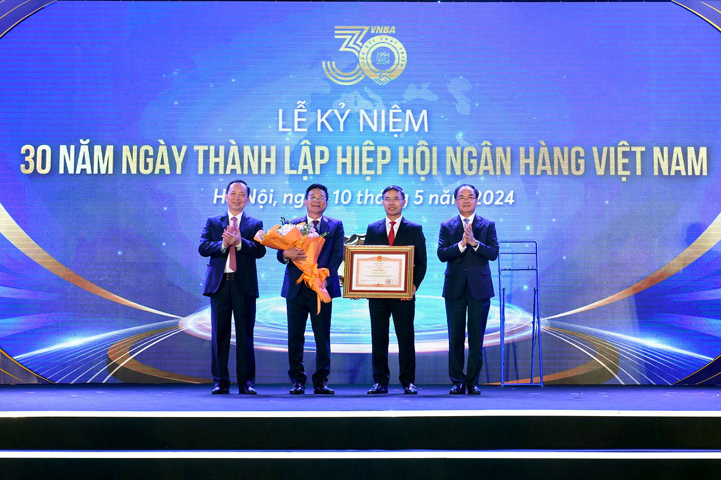 Hình nhỏ