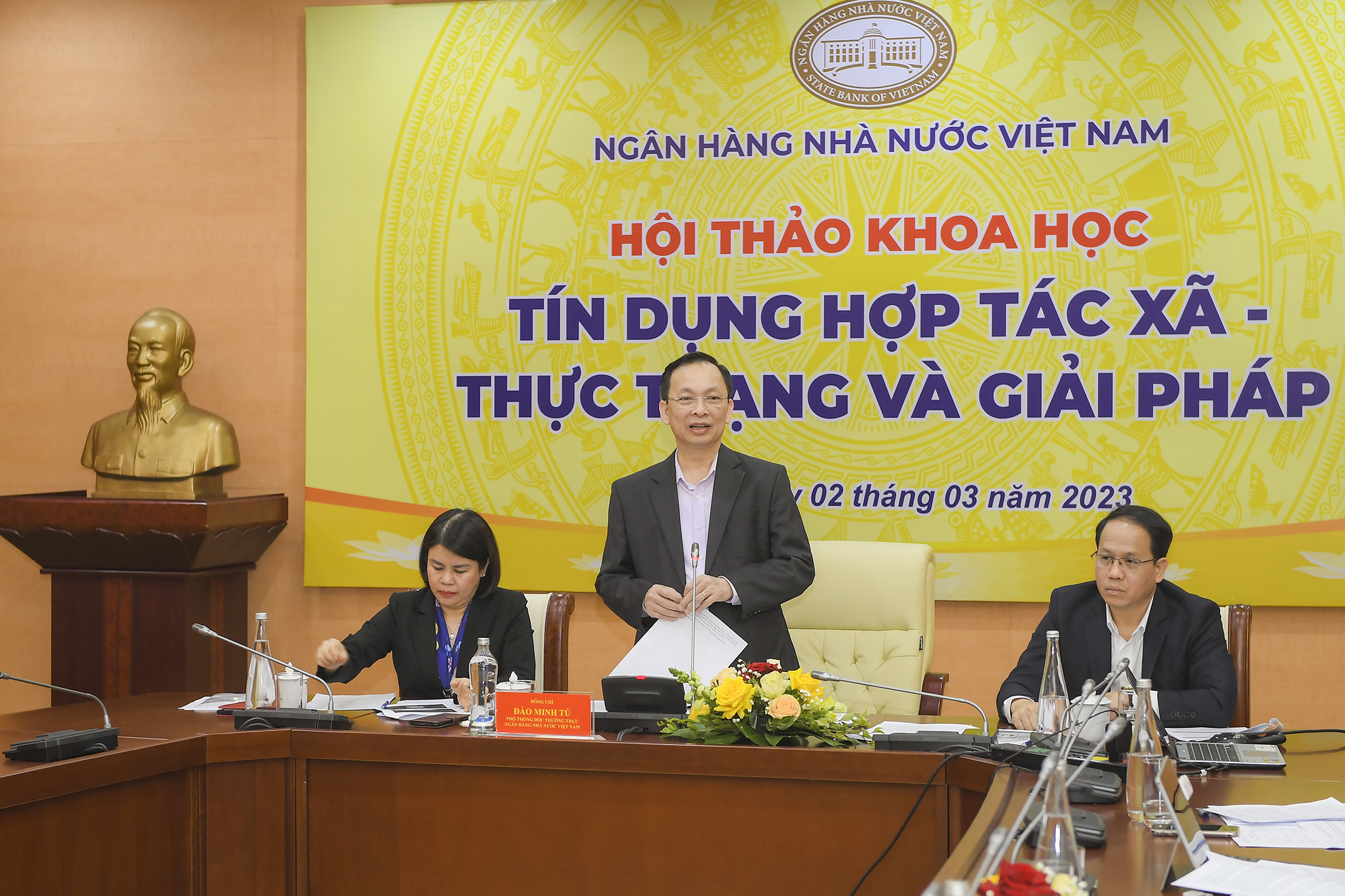 Phó Thống đốc NHNN Đào Minh Tú chủ trì Hội thảo