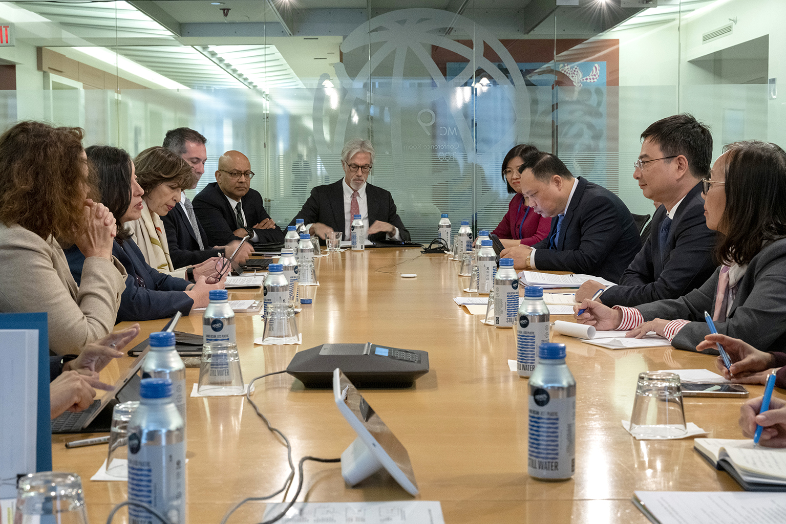 Phó Thống đốc Phạm Thanh Hà tiếp Phó Chủ tịch WB phụ trách châu Á – Thái Bình Dương Manuela V. Ferro.