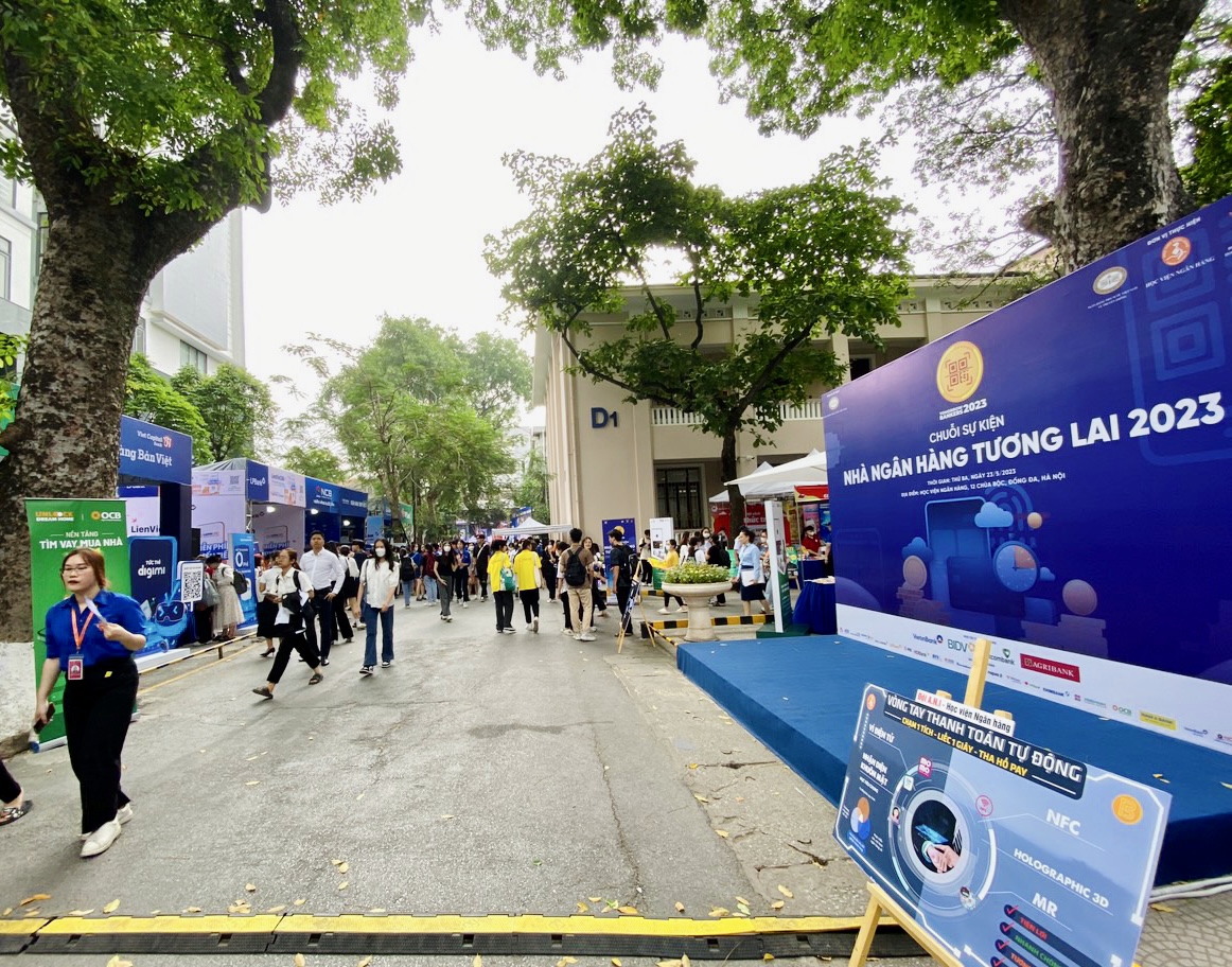 Chương trình triển lãm “Ngân hàng GenZ”