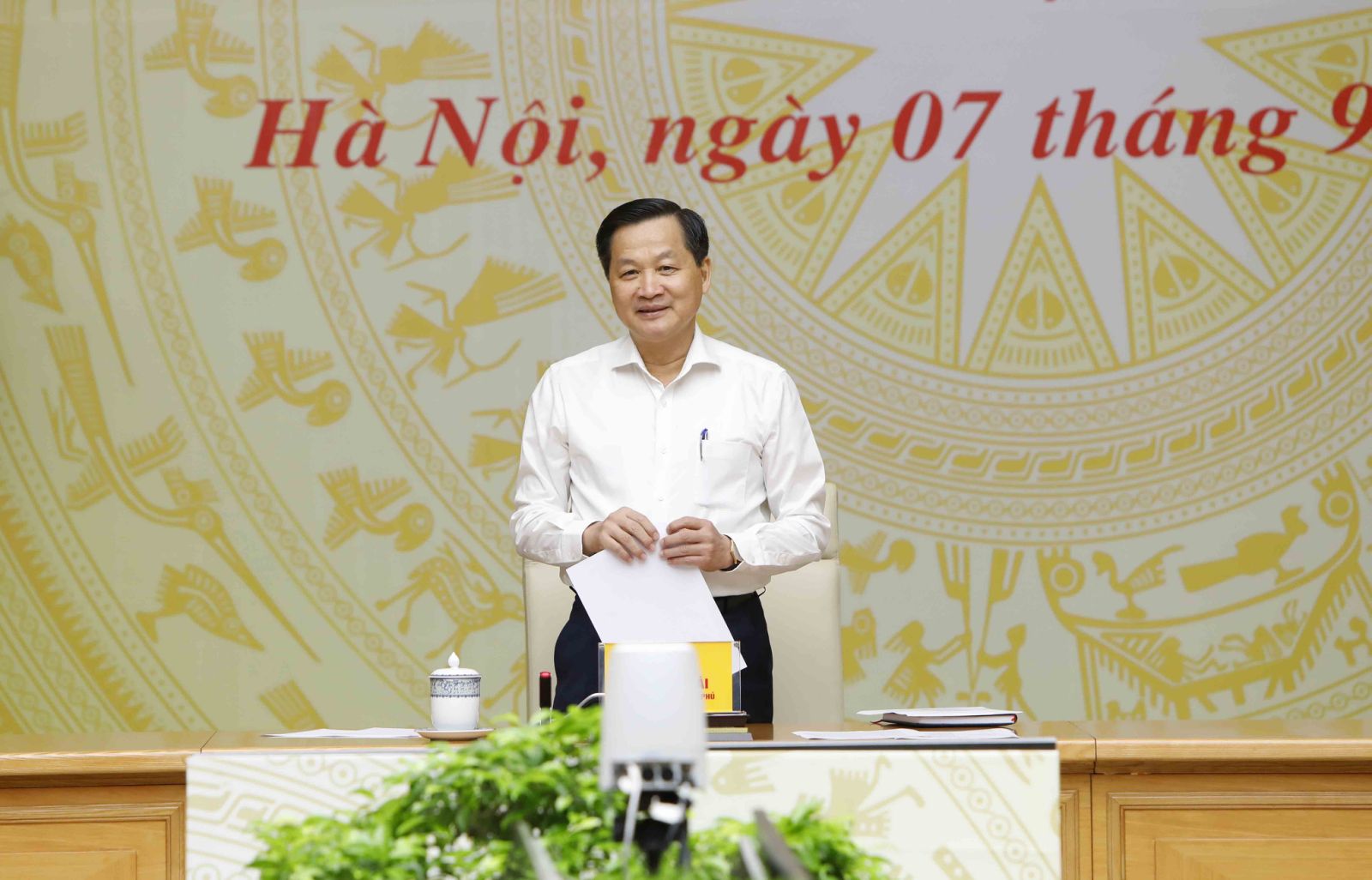 Phó Thủ tướng Lê Minh Khái: Chính phủ luôn trăn trở, cầu thị, lắng nghe để kịp thời có các giải pháp hiệu quả, tháo gỡ khó khăn cho doanh nghiệp và nền kinh tế.