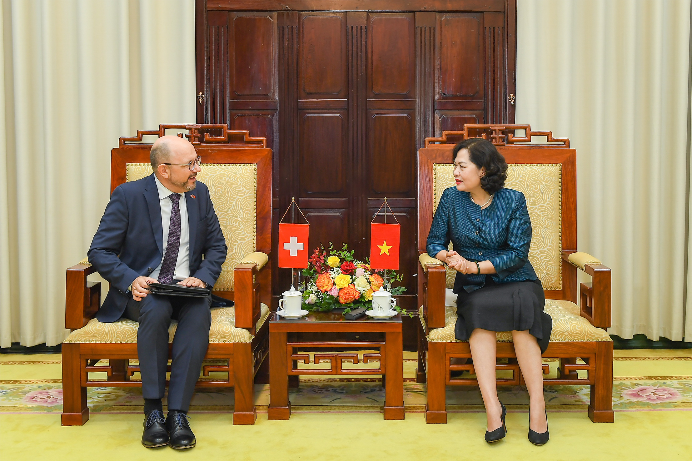 Thống đốc Nguyễn Thị Hồng tiếp Ông Thomas Gass, Đại sứ đặc mệnh toàn quyền của Thụy Sĩ tại Việt Nam