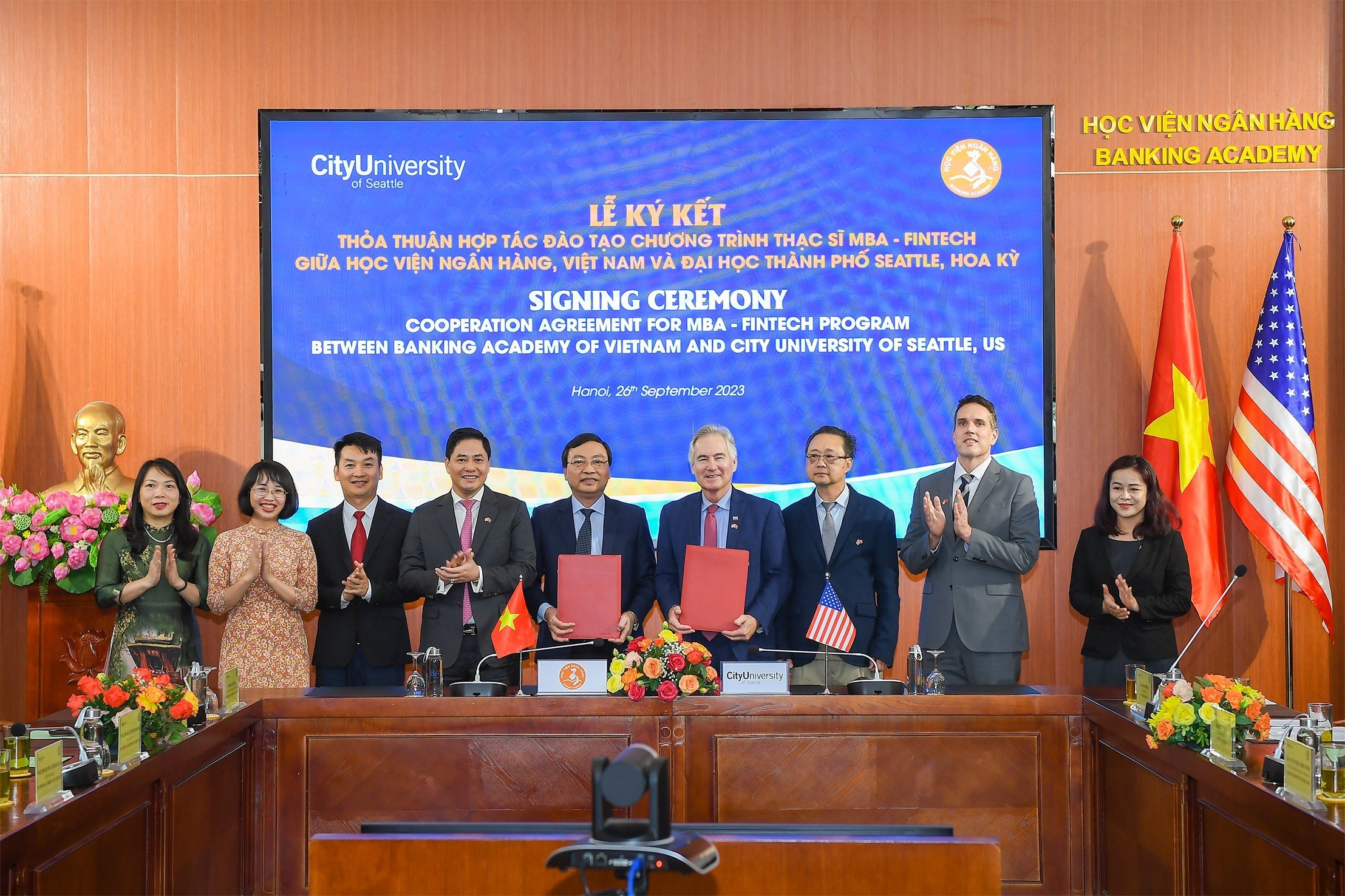 Ký kết thỏa thuận hợp tác đào tạo chương trình Thạc sĩ MBA Fintech