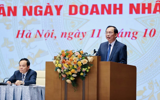 Phó Thống đốc Thường trực NHNN Đào Minh Tú phát biểu tại buổi gặp mặt