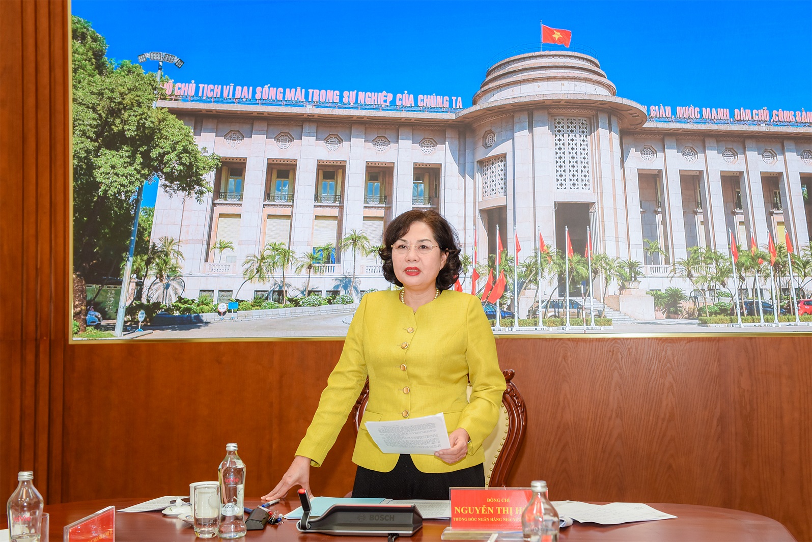 Thống đốc Nguyễn Thị Hồng phát biểu tổng kết buổi làm việc