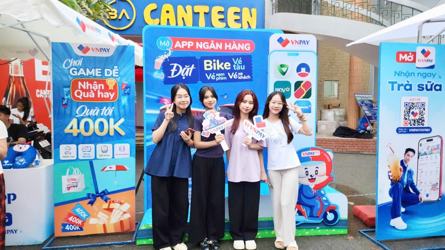 Triển lãm gian hàng trong Chuỗi sự kiện GDTC 2024 "Đồng tiền thông thái"