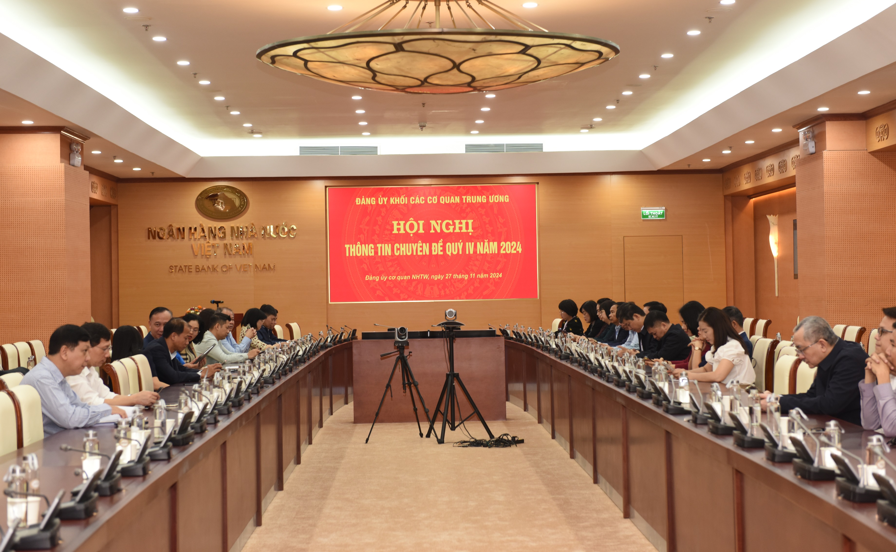 Hội nghị thông tin chuyên đề tại điểm cầu Đảng ủy Cơ quan Ngân hàng TW