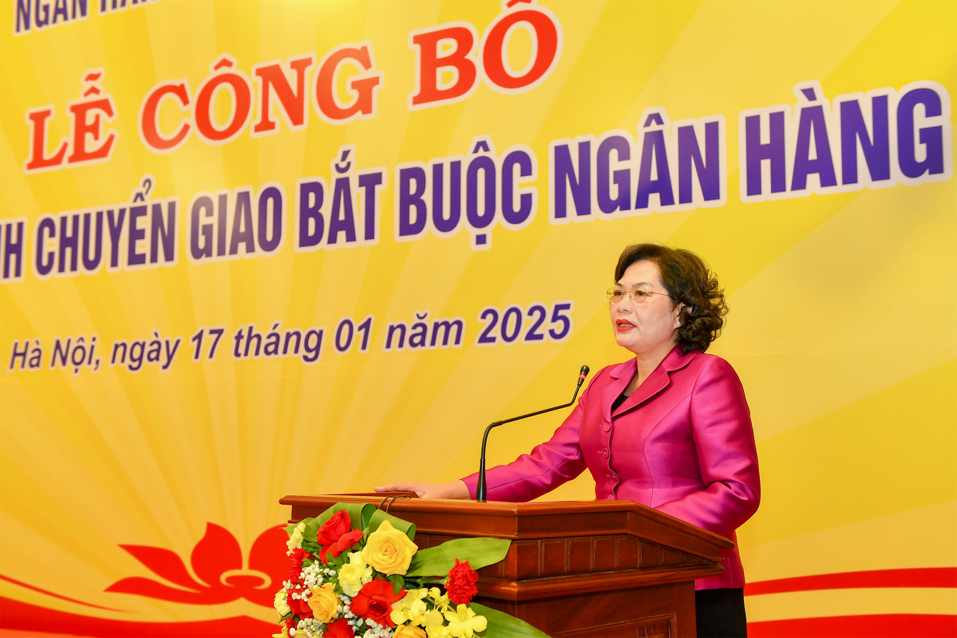 Thống đốc Nguyễn Thị Hồng phát biểu chỉ đạo tại buổi lễ