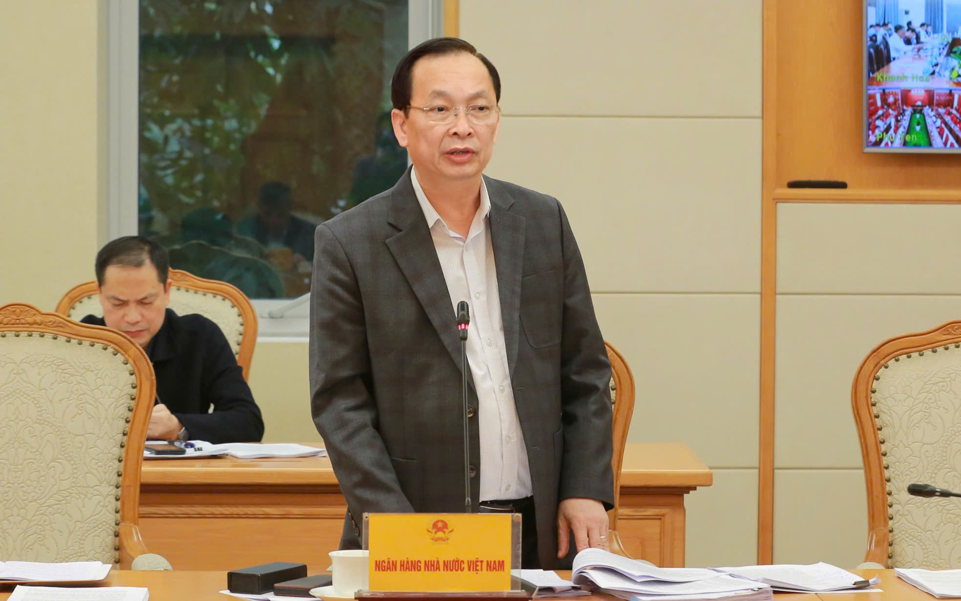 Phó Thống đốc Thường trực Đào Minh Tú phát biểu tại cuộc làm việc - Ảnh: VGP